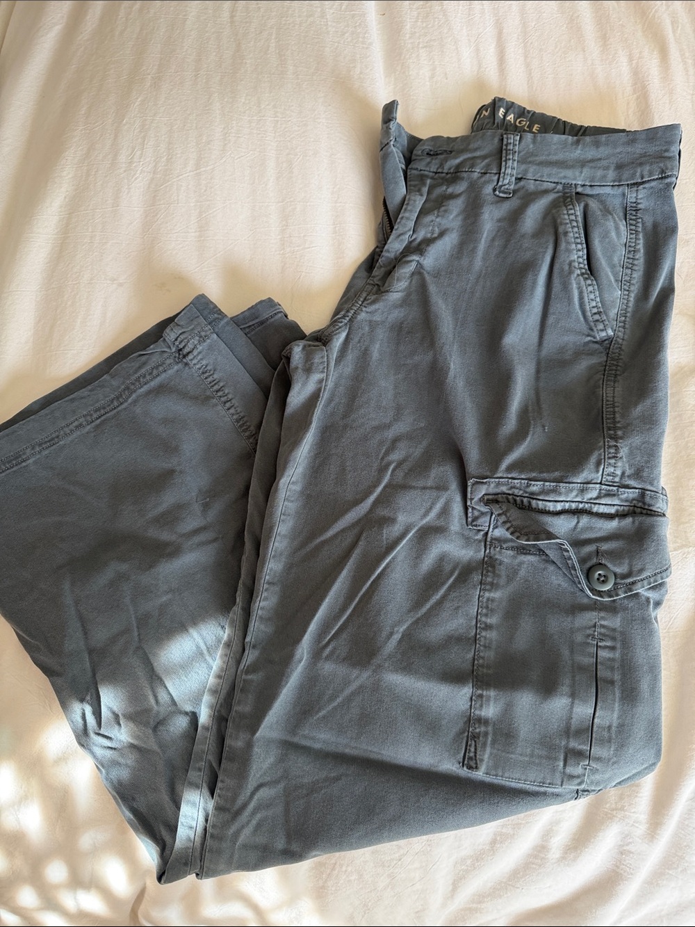American Eagle Outfitters women’s Slate Gray Cargo Pants